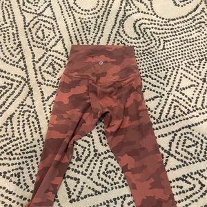 Lululemon Aligh high rise pink camo leggings | size 0 | good condition